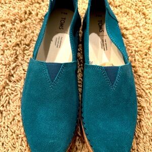 NEW in box Teal Toms Atlantic Suede on Leather Women’s 8.5